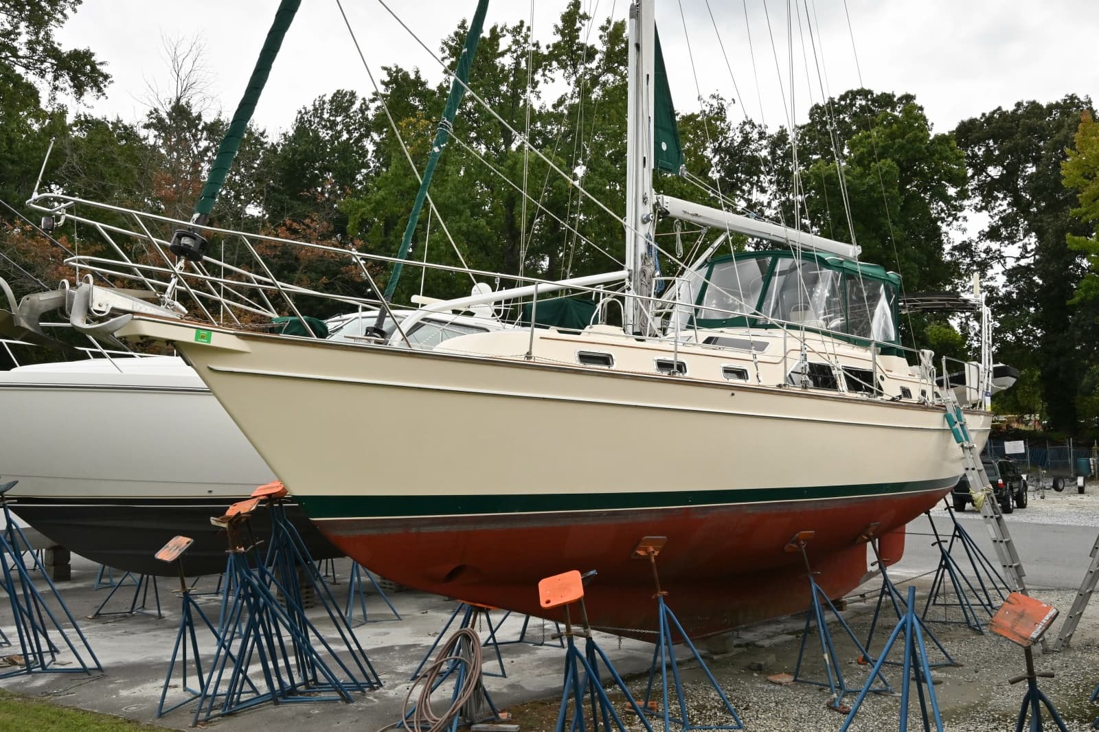 2005 Island Packet 445 - Photo 11