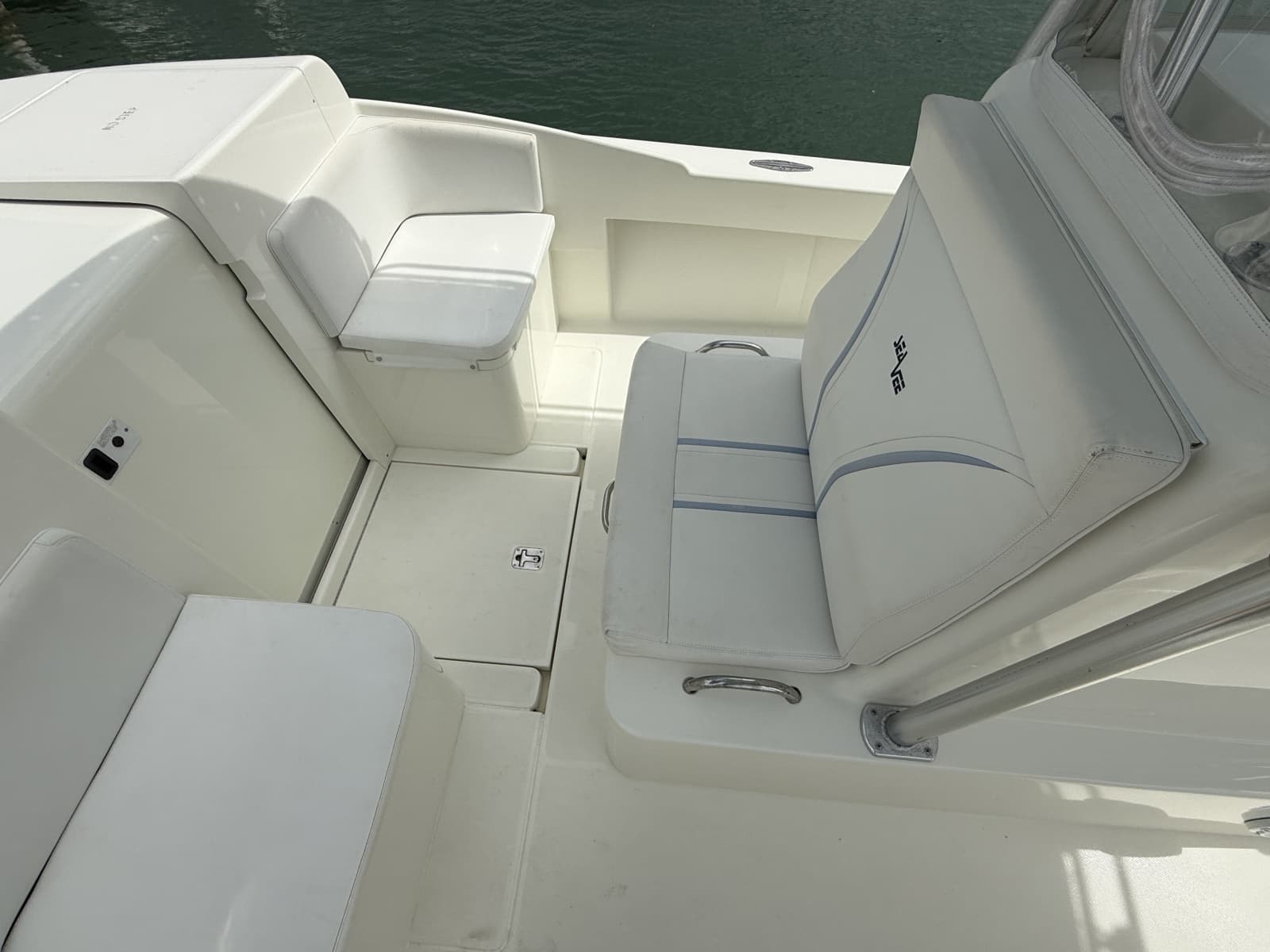 2012 SeaVee 320B - Photo 11