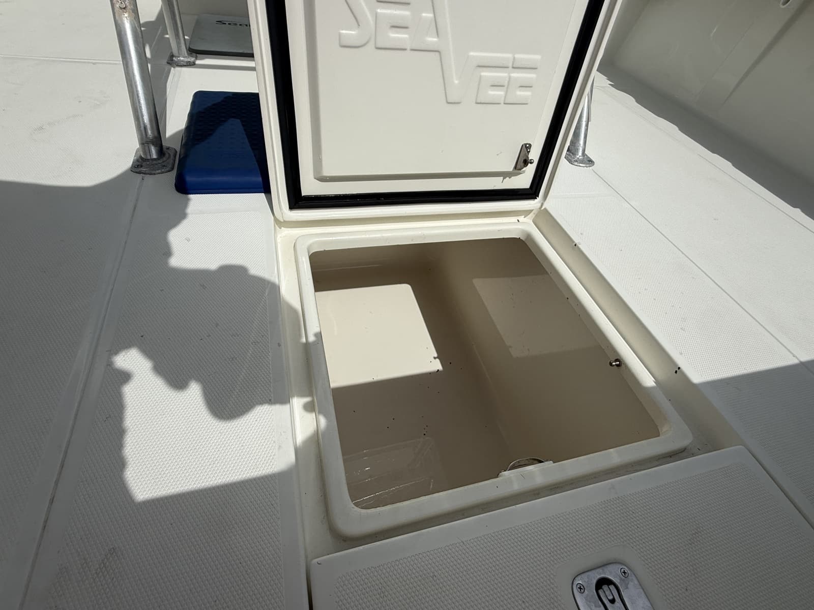 2012 SeaVee 320B - Photo 12