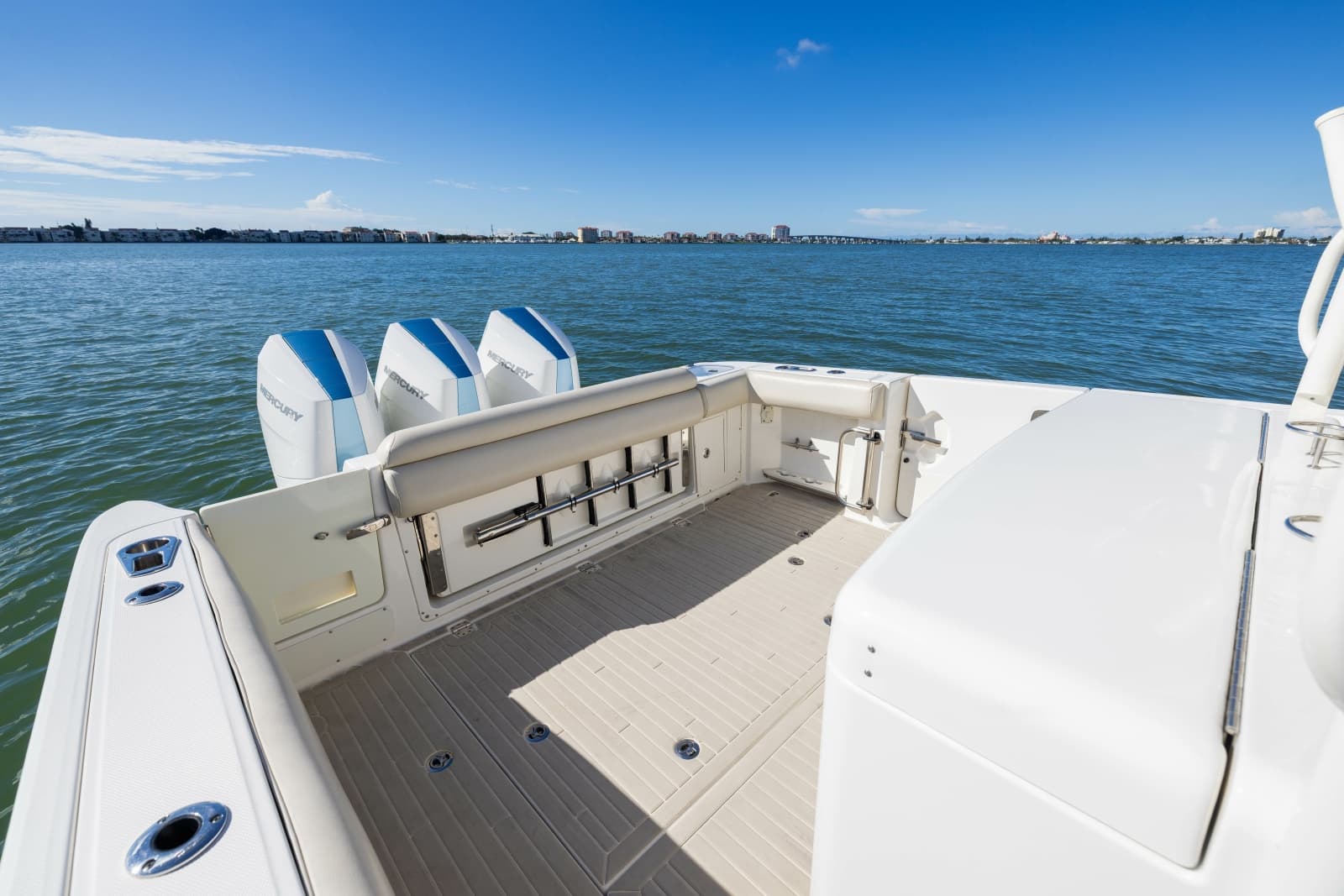 2017 Boston Whaler 370 Outrage - Photo 46