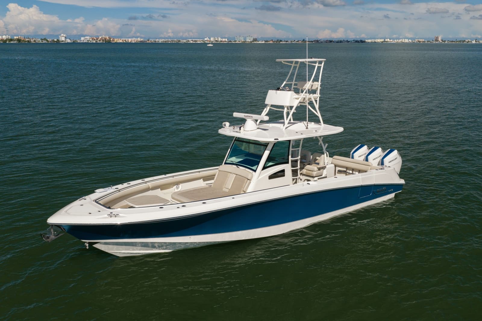 2017 Boston Whaler 370 Outrage - Photo 3