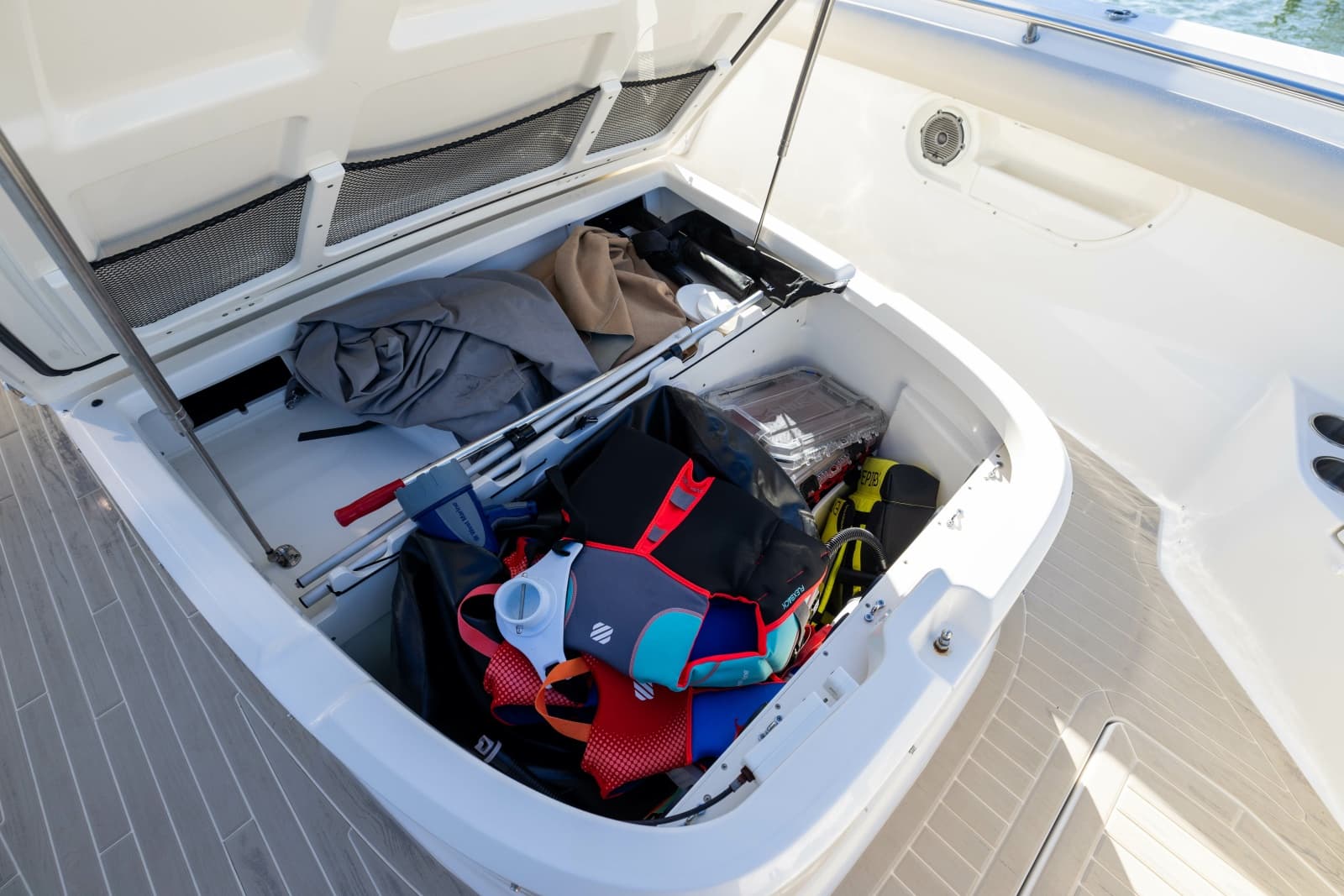 2017 Boston Whaler 370 Outrage - Photo 21