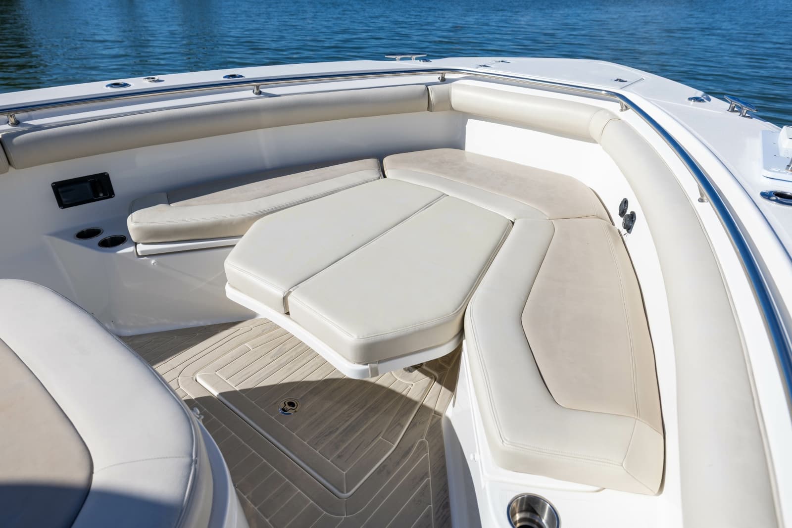 2017 Boston Whaler 370 Outrage - Photo 17