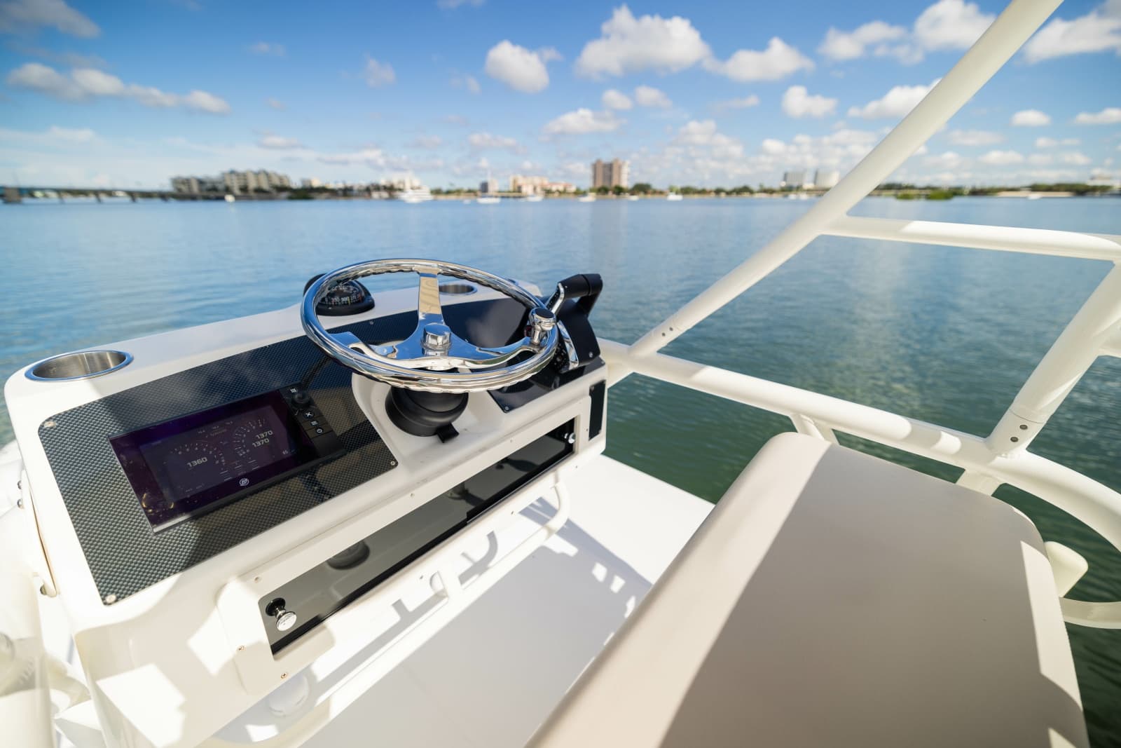 2017 Boston Whaler 370 Outrage - Photo 27