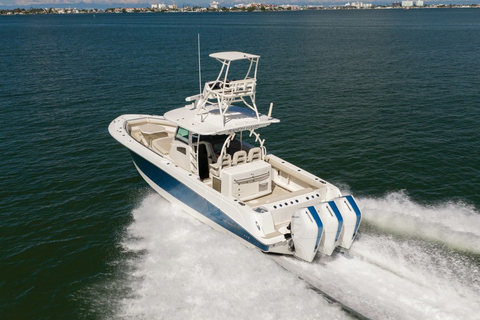 2017 Boston Whaler 370 Outrage - Photo 10