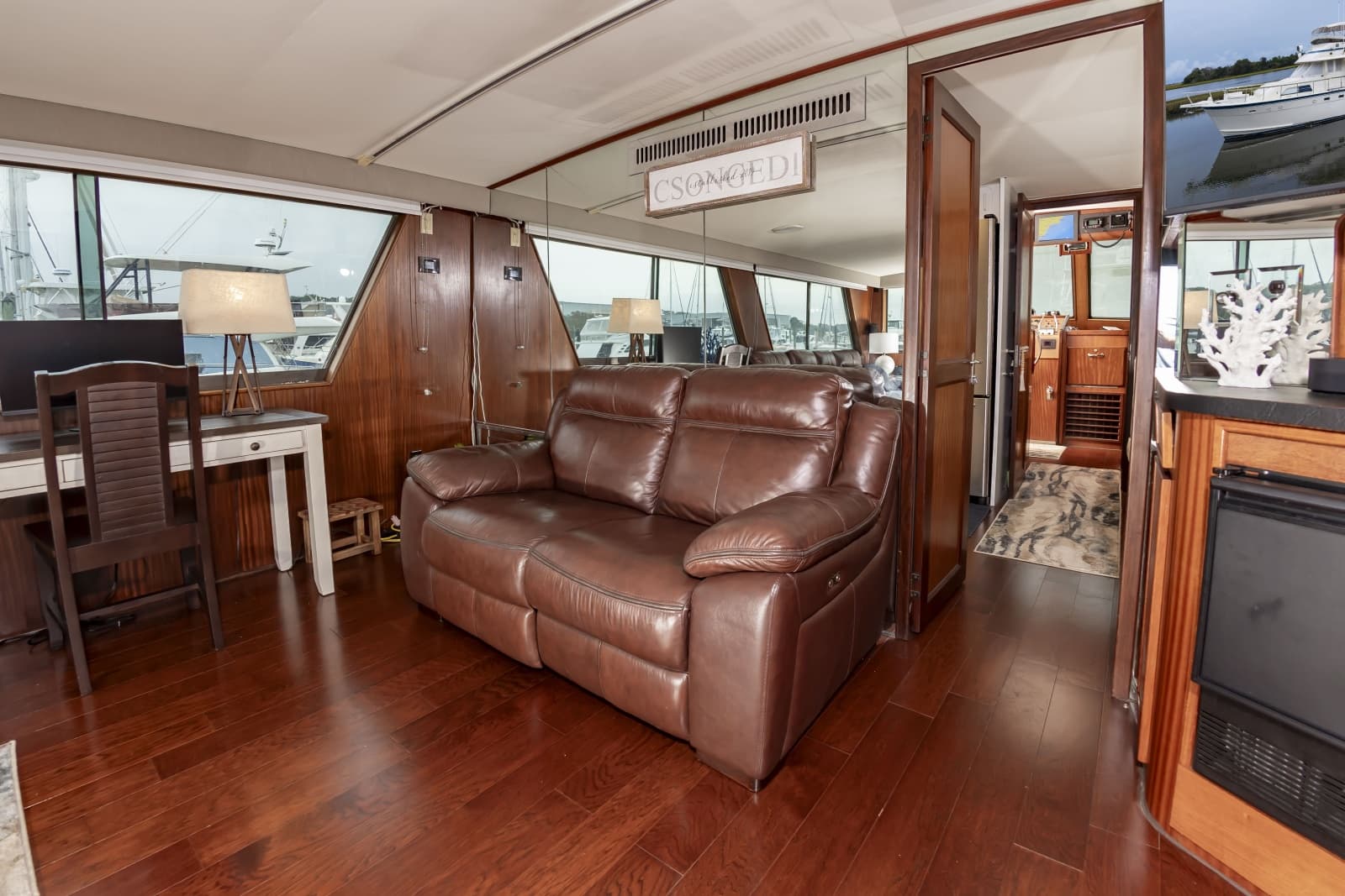 1987 Hatteras 63 Motor Yacht - Photo 25