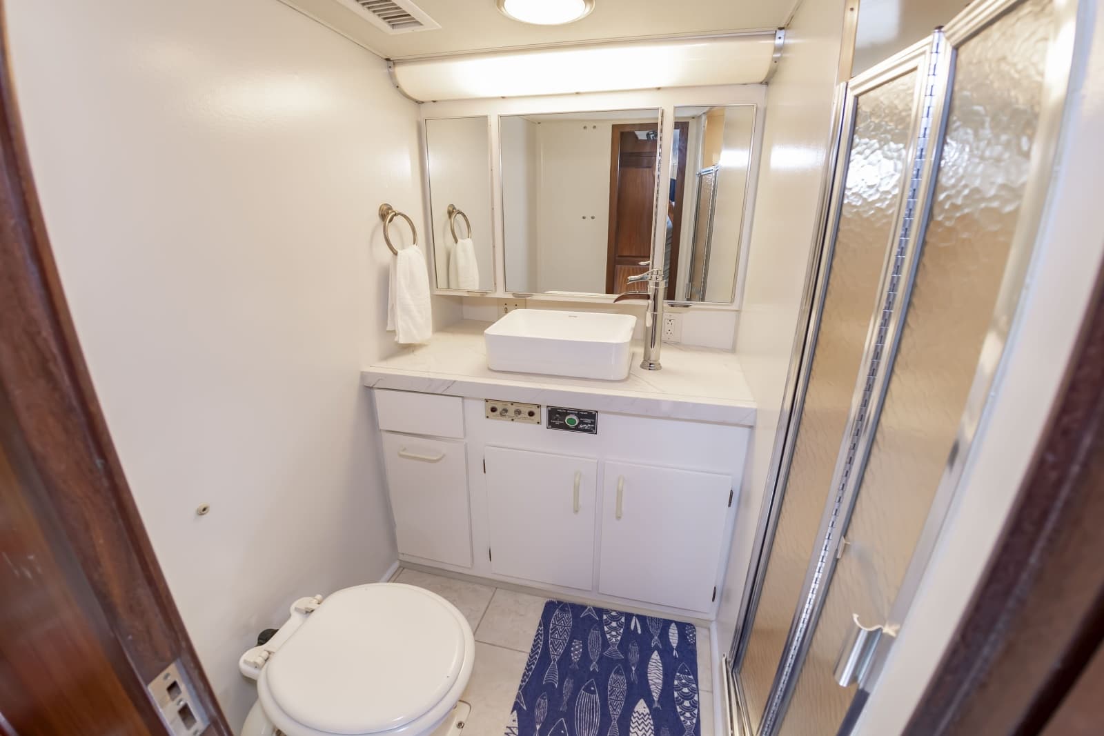1987 Hatteras 63 Motor Yacht - Photo 65