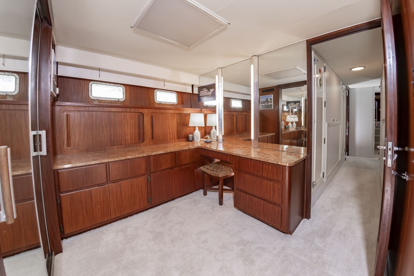 1987 Hatteras 63 Motor Yacht - Photo 75