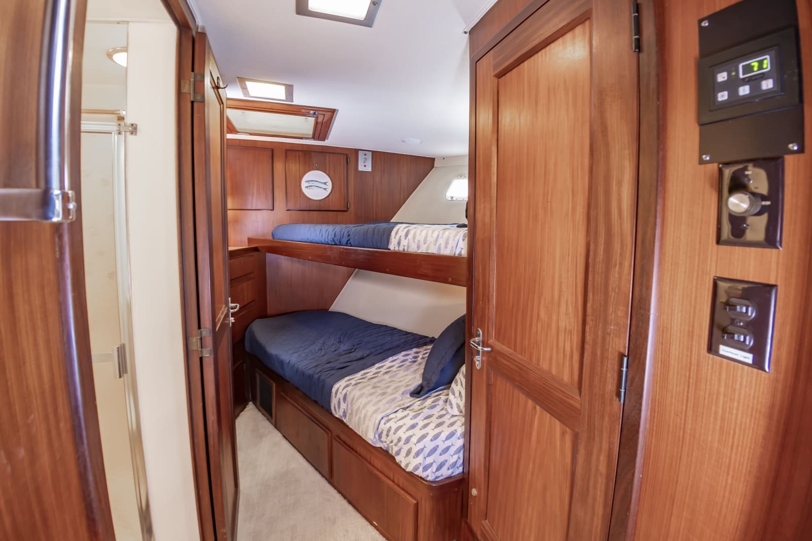 1987 Hatteras 63 Motor Yacht - Photo 59