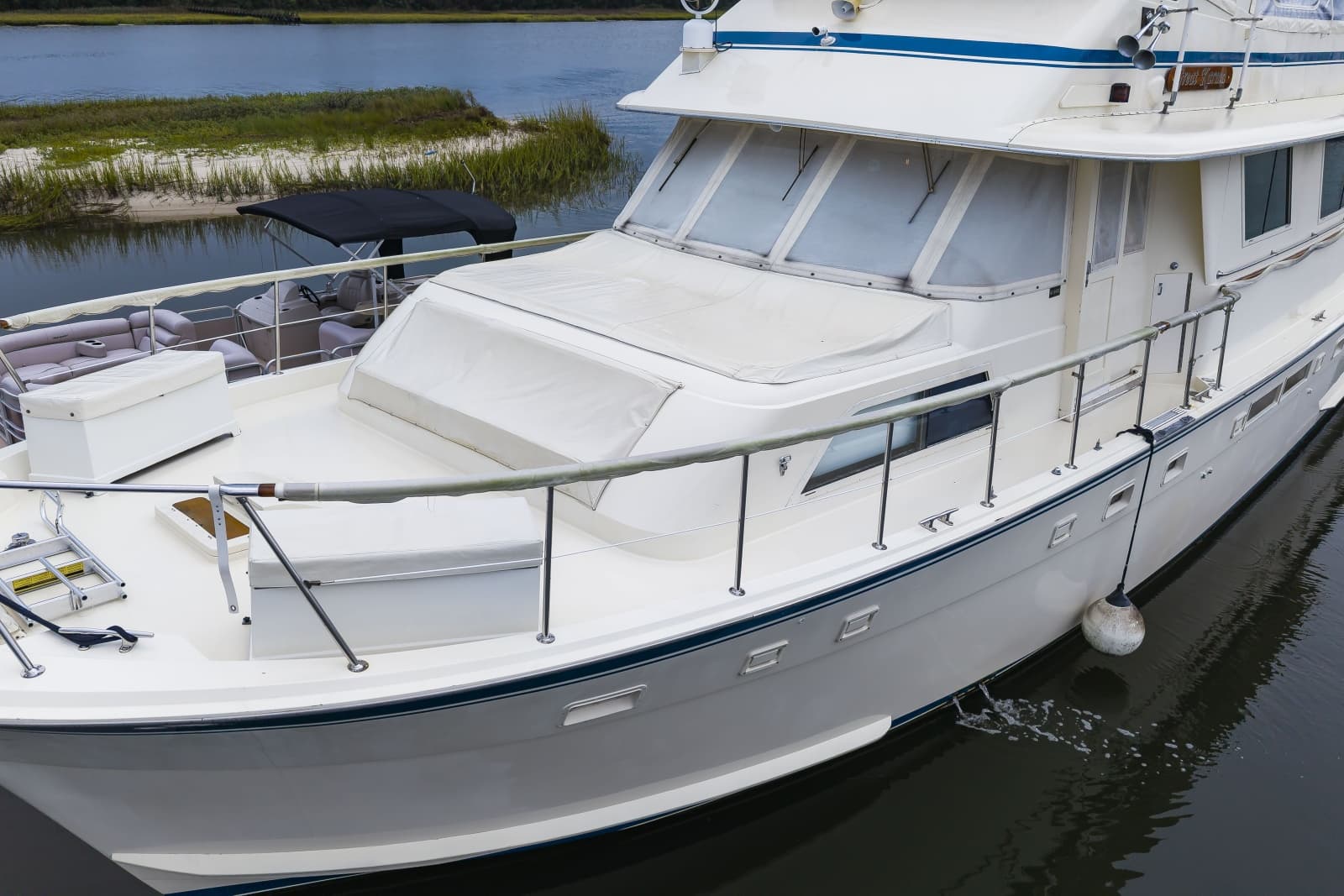 1987 Hatteras 63 Motor Yacht - Photo 105