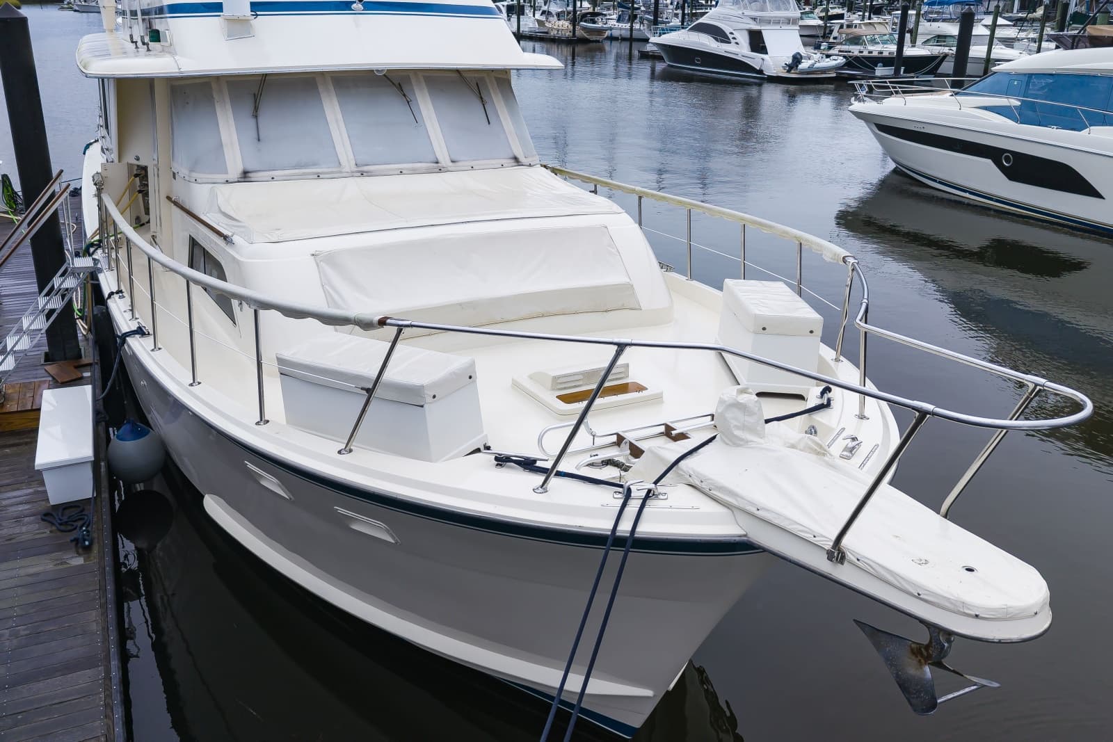 1987 Hatteras 63 Motor Yacht - Photo 7