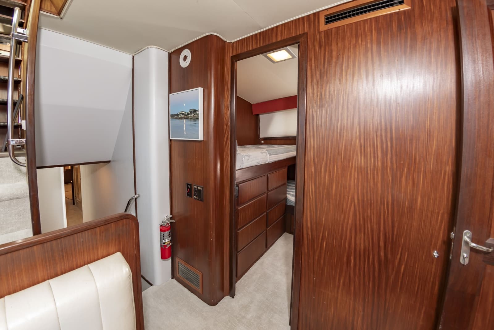 1987 Hatteras 63 Motor Yacht - Photo 49