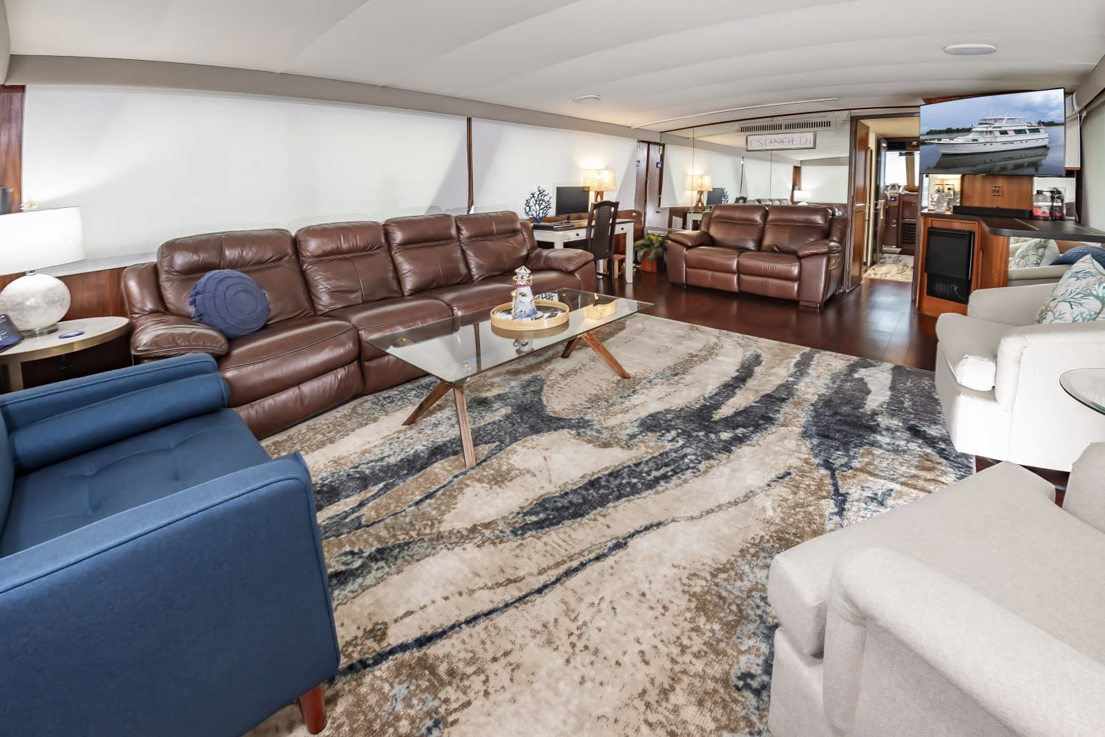 1987 Hatteras 63 Motor Yacht - Photo 21