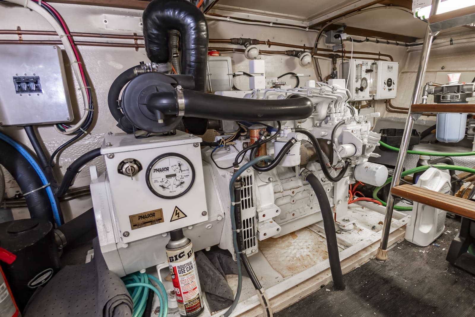 1987 Hatteras 63 Motor Yacht - Photo 98