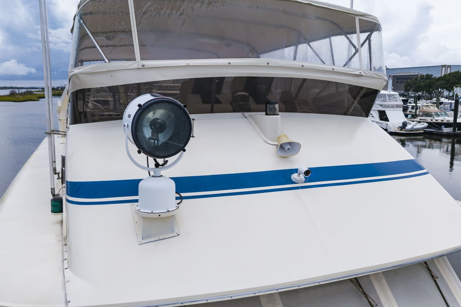 1987 Hatteras 63 Motor Yacht - Photo 9