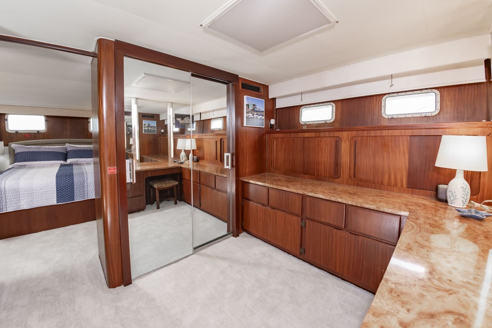 1987 Hatteras 63 Motor Yacht - Photo 76