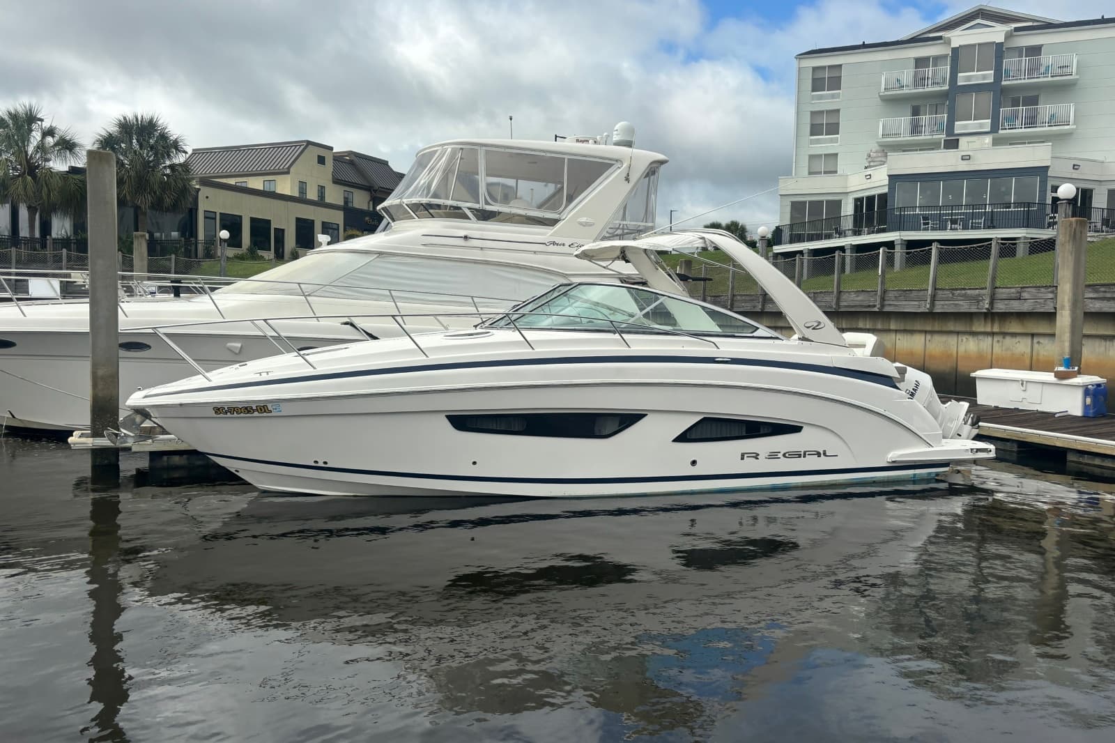 2018 Regal 33 XO - Photo 3