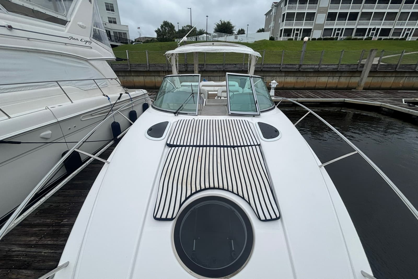 2018 Regal 33 XO - Photo 24