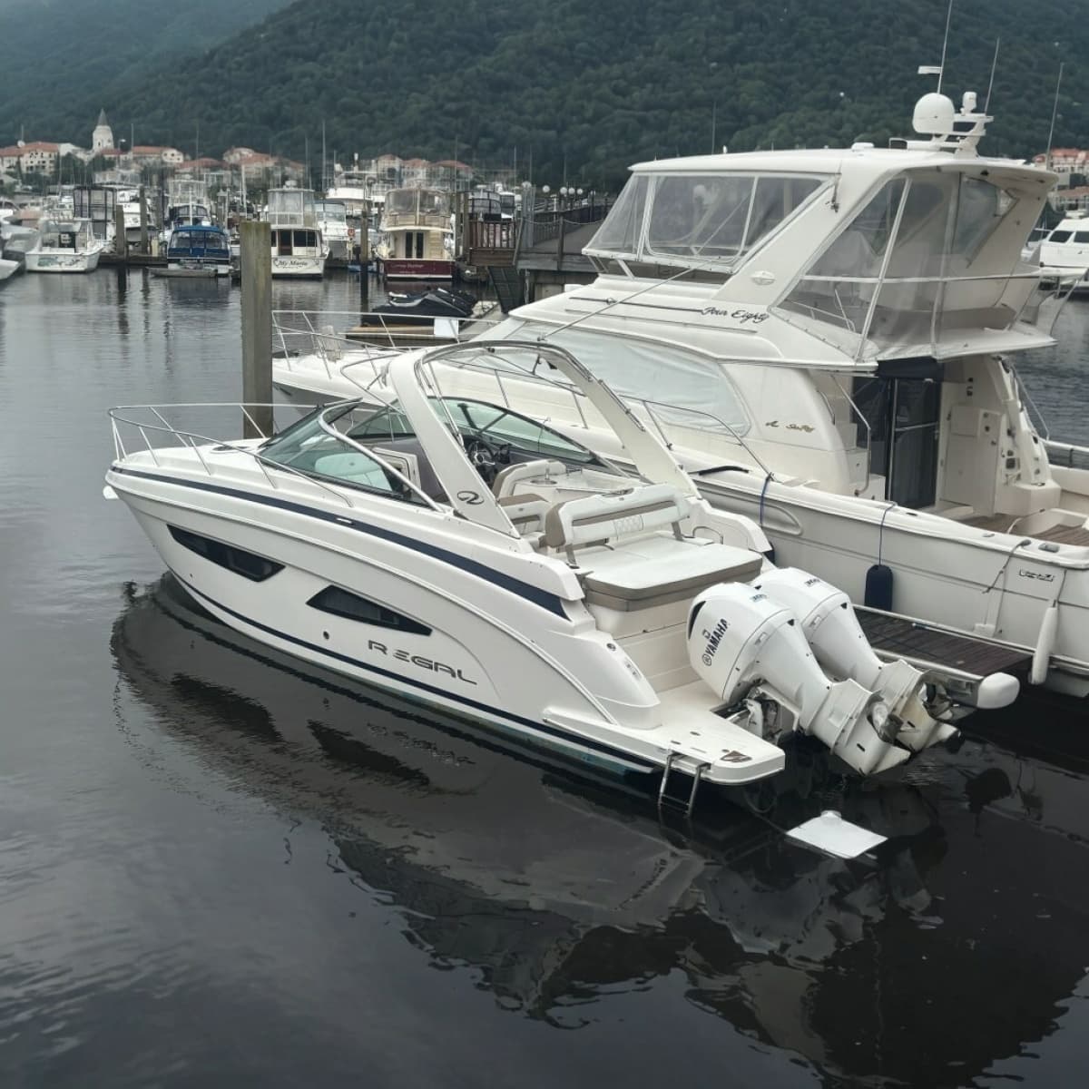 2018 Regal 33 XO - Photo 1
