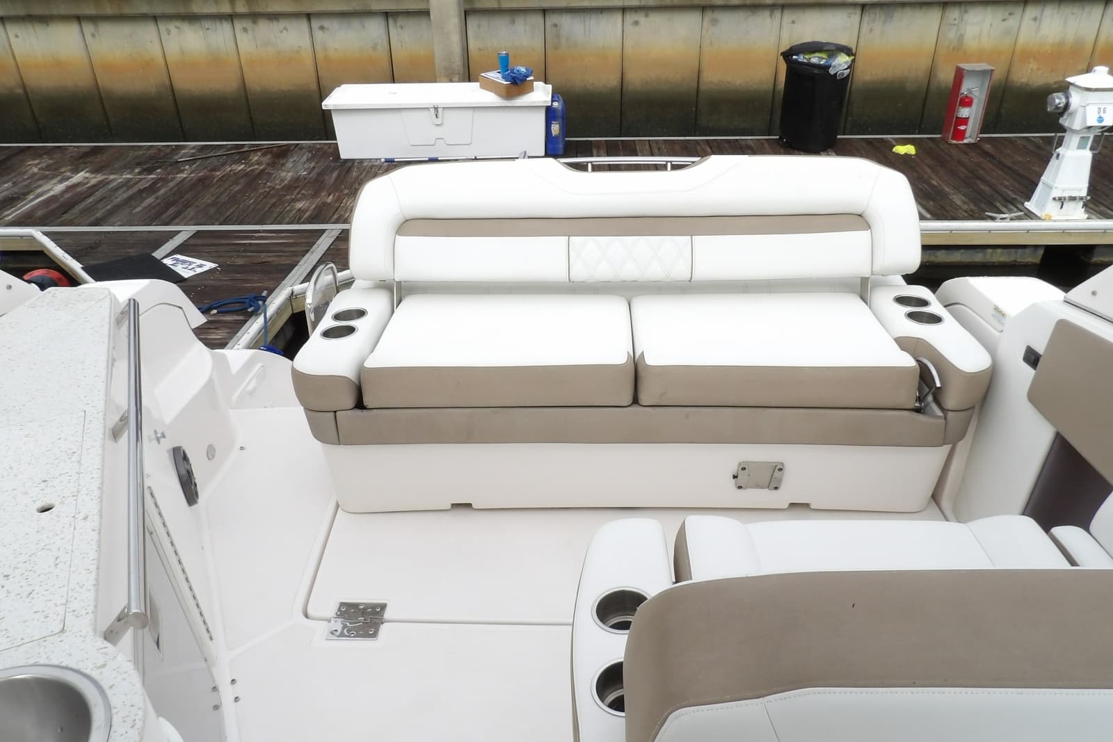 2018 Regal 33 XO - Photo 14