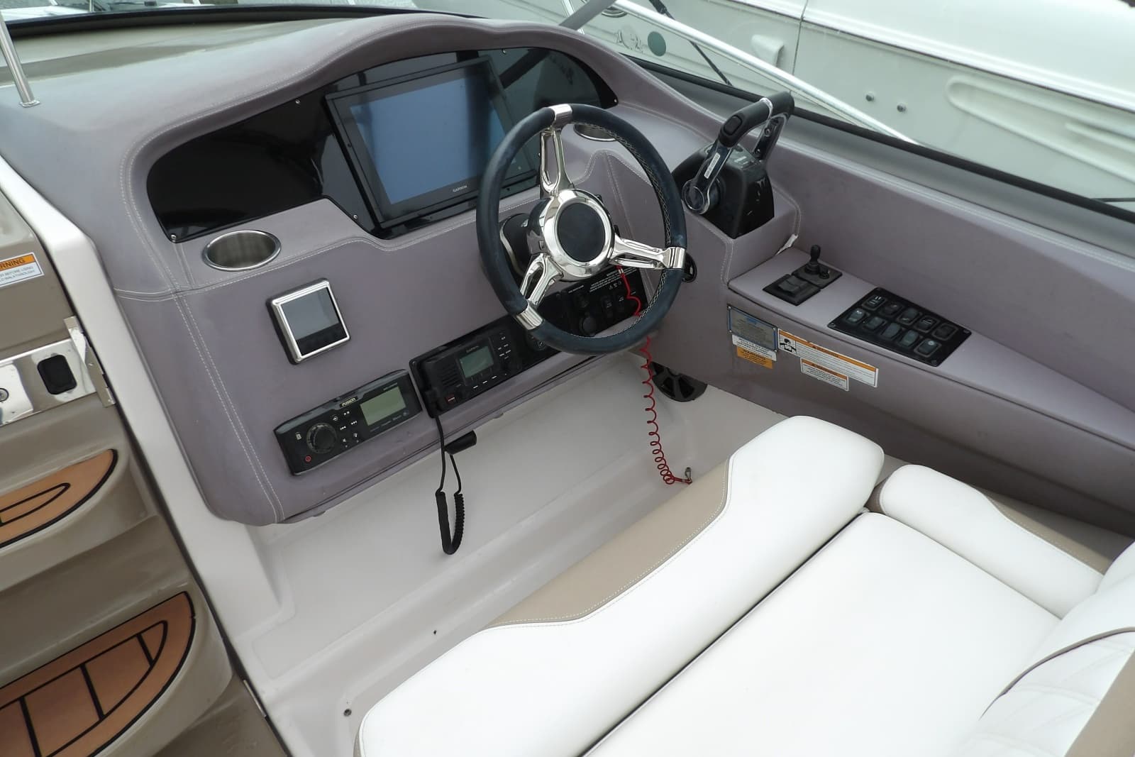 2018 Regal 33 XO - Photo 18