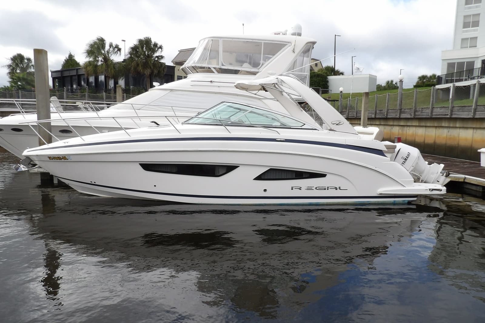 2018 Regal 33 XO - Photo 4