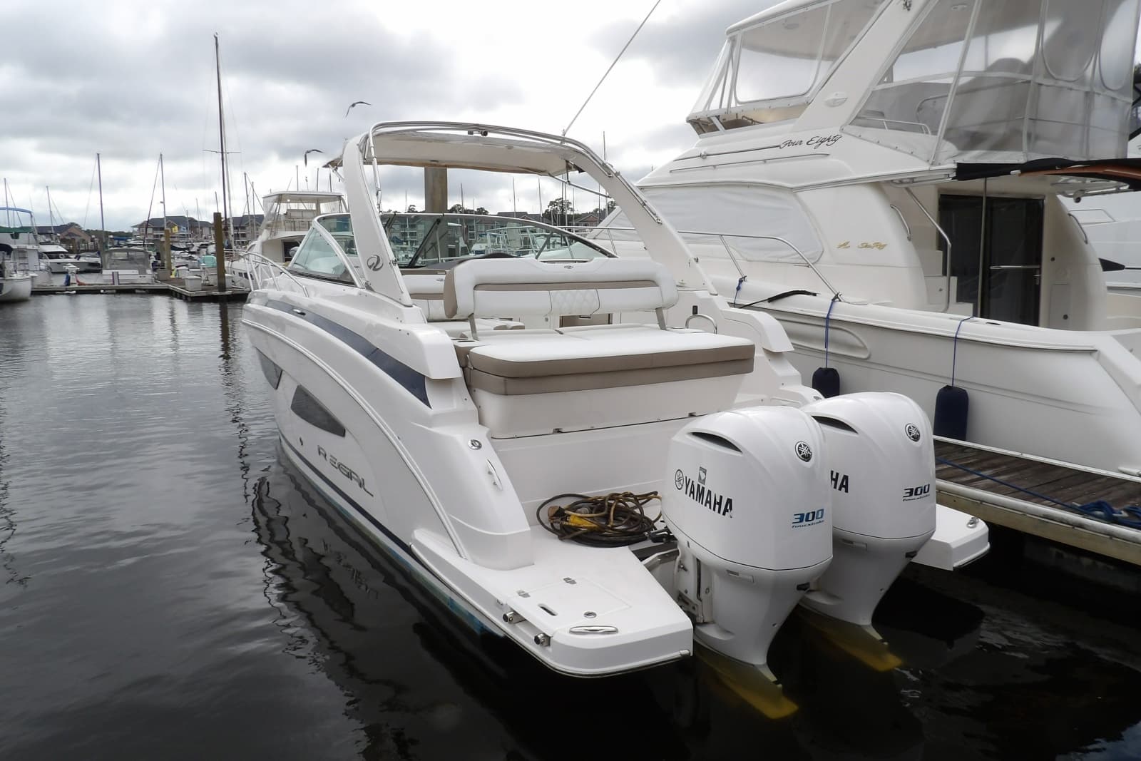 2018 Regal 33 XO - Photo 8