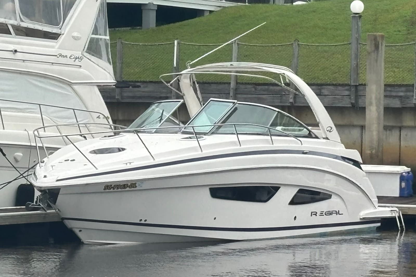 2018 Regal 33 XO - Photo 2