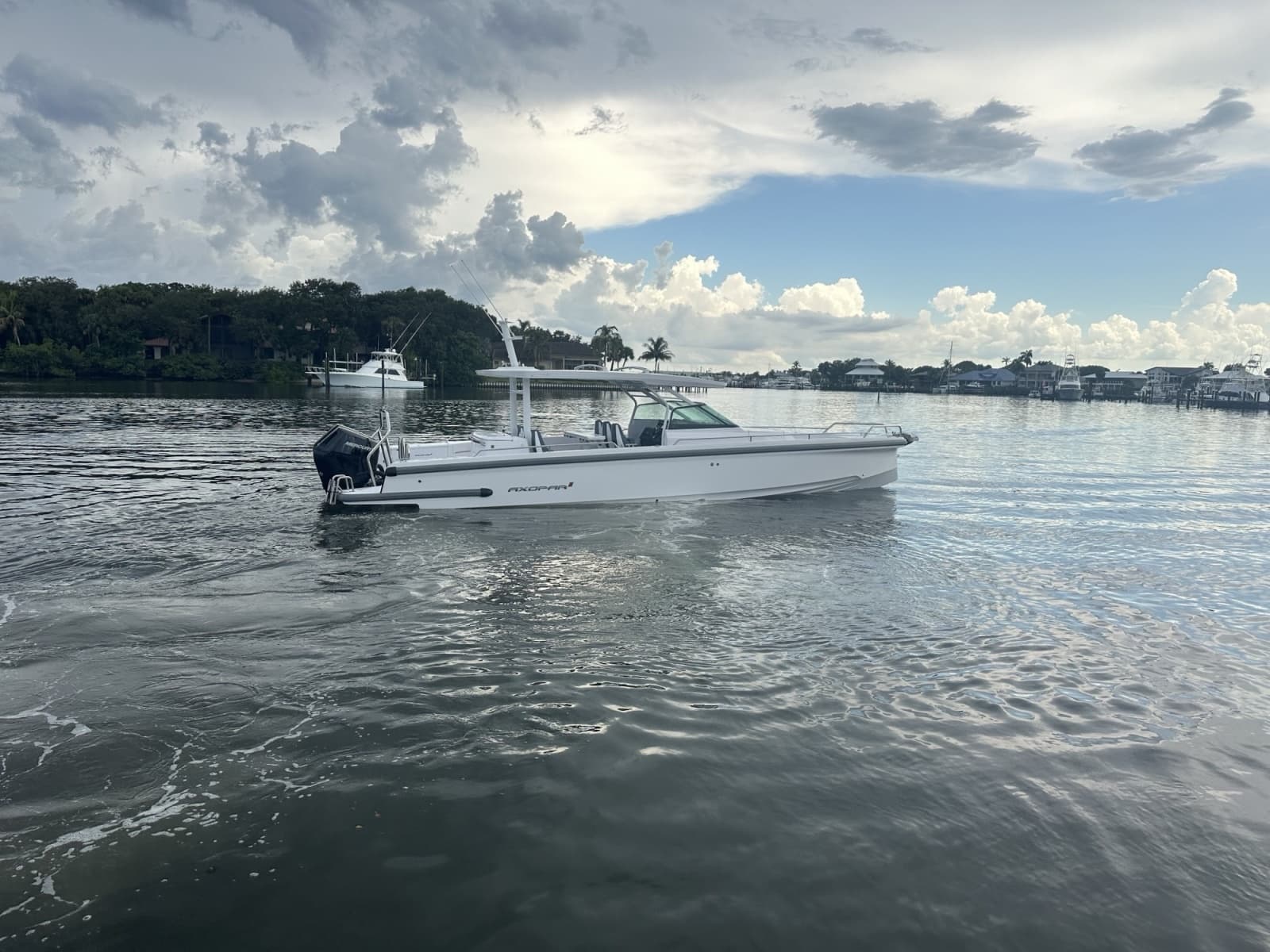 2024 Axopar 37 Sun Top - Photo 1