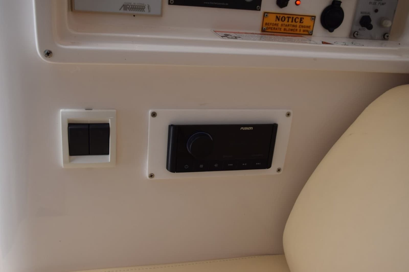 2010 Intrepid 390 Sport Yacht - Photo 32