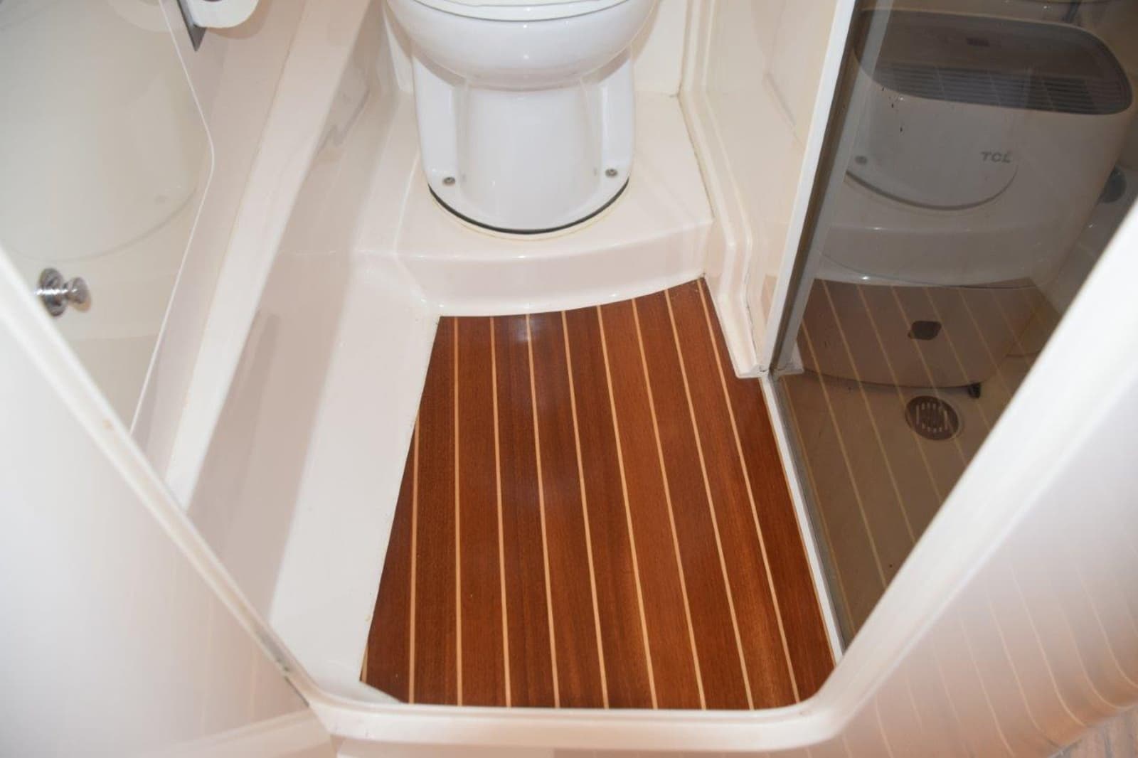 2010 Intrepid 390 Sport Yacht - Photo 28