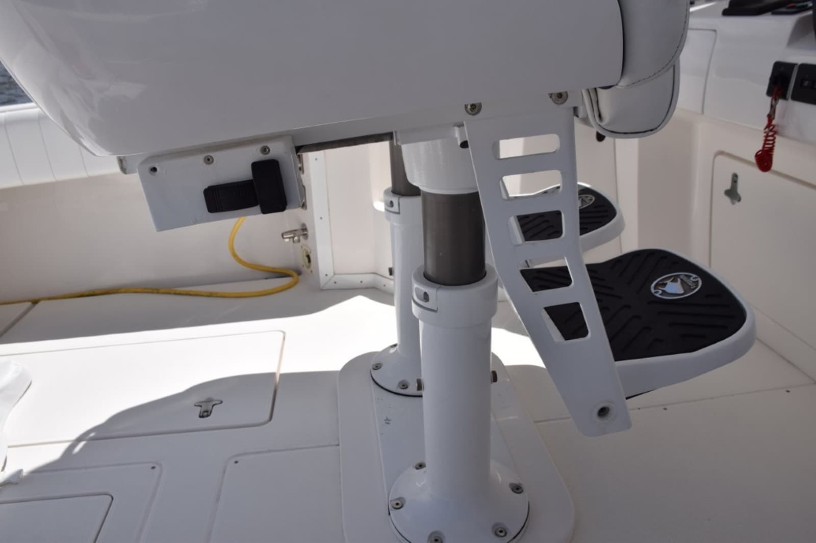 2010 Intrepid 390 Sport Yacht - Photo 38