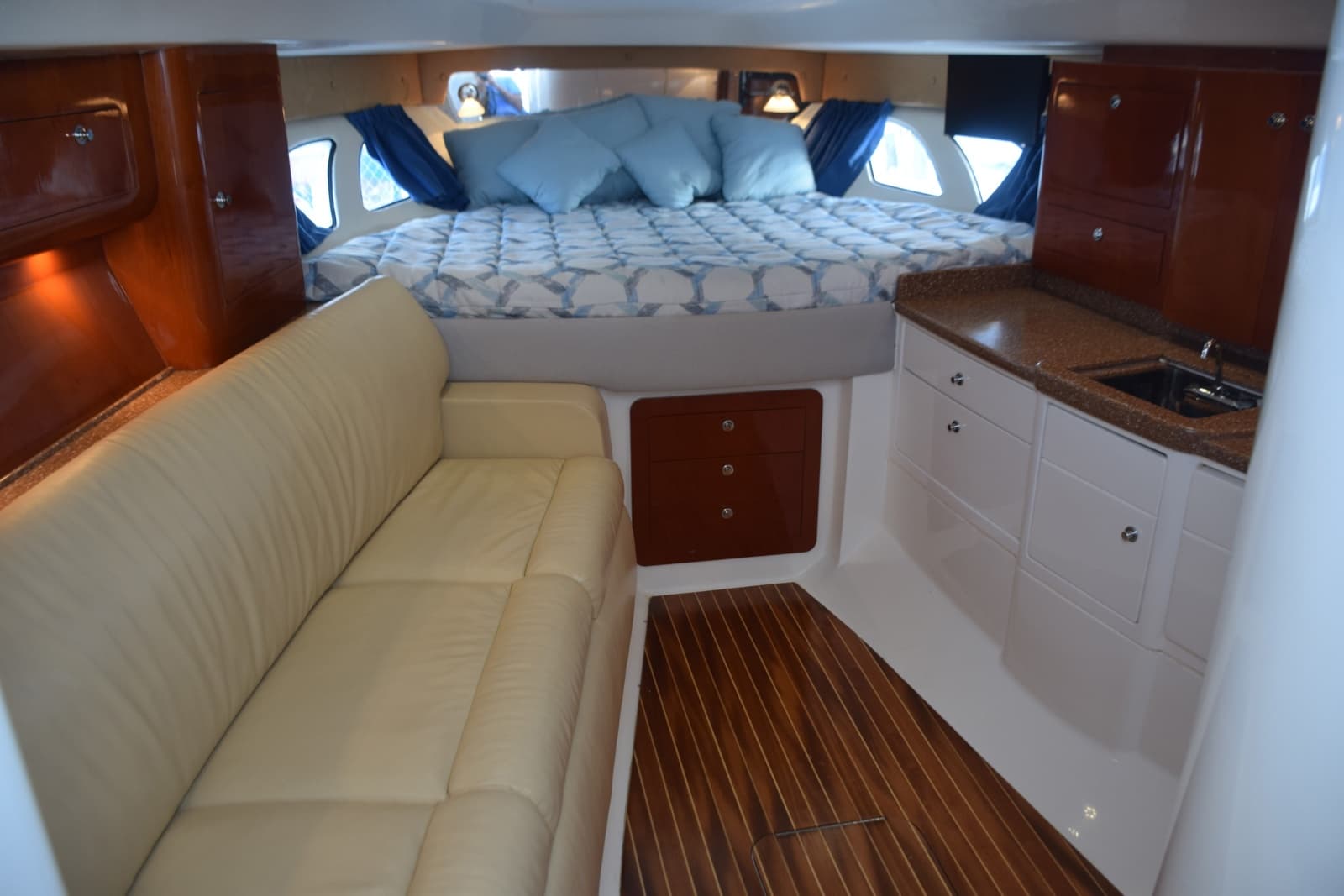 2010 Intrepid 390 Sport Yacht - Photo 15