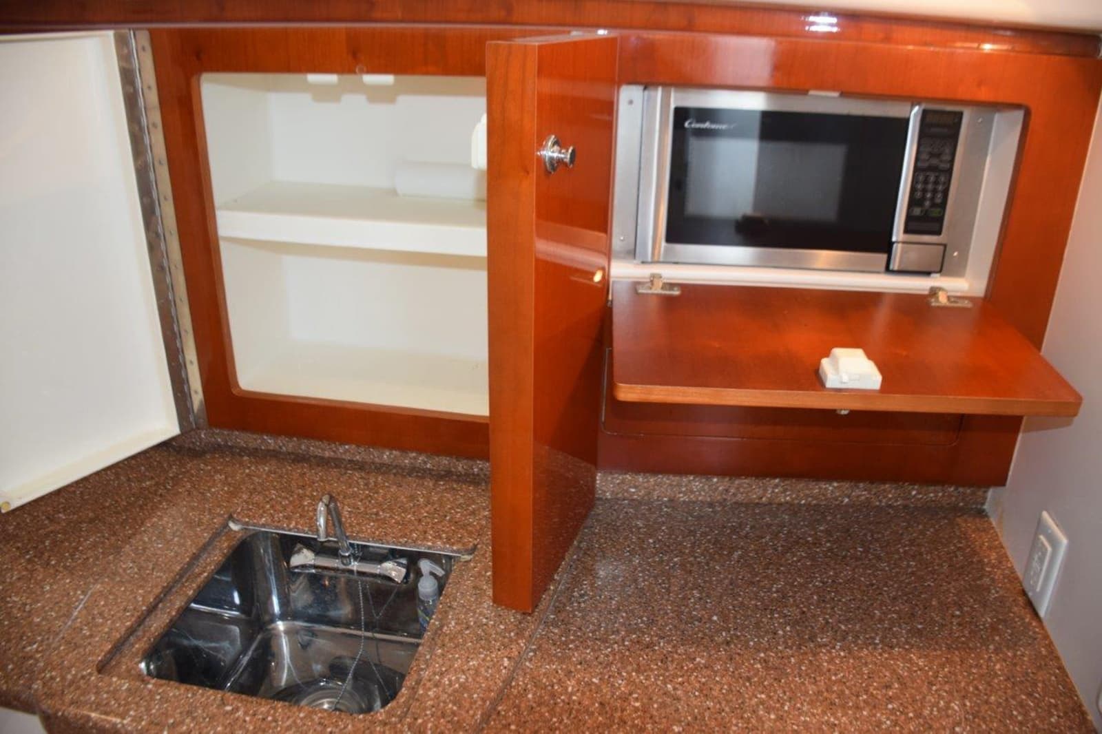 2010 Intrepid 390 Sport Yacht - Photo 20