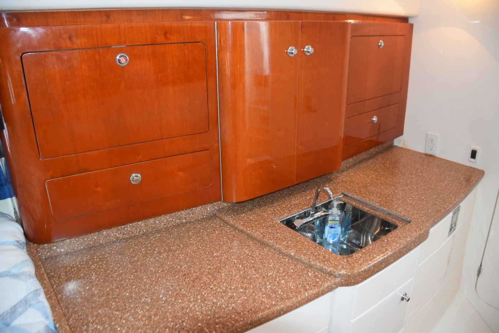 2010 Intrepid 390 Sport Yacht - Photo 19