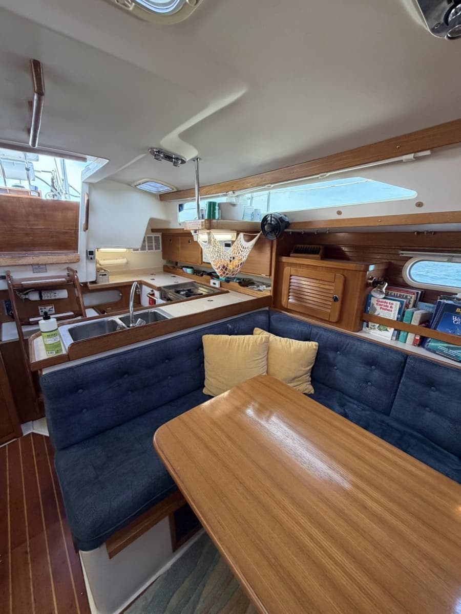 2001 Catalina 36 MK II - Photo 19