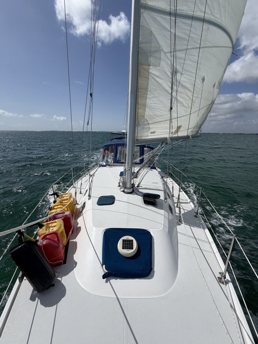 2001 Catalina 36 MK II - Photo 3