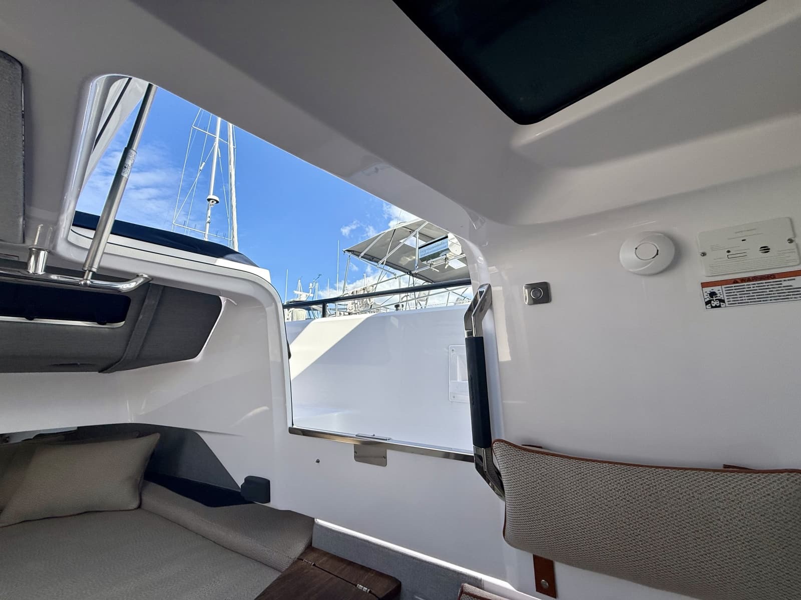 2021 Axopar 37 XC Cross Cabin - Photo 40