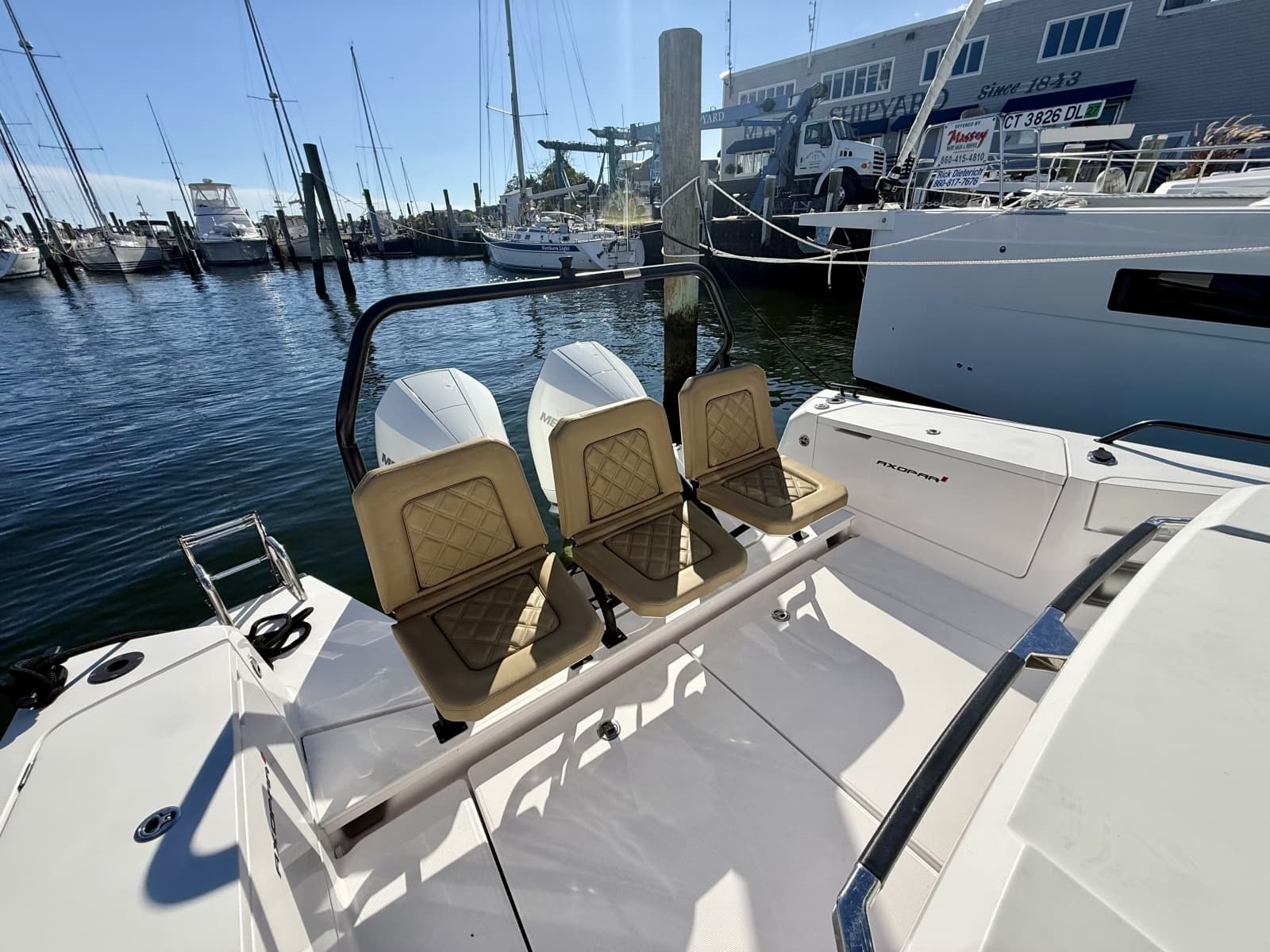 2021 Axopar 37 XC Cross Cabin - Photo 24
