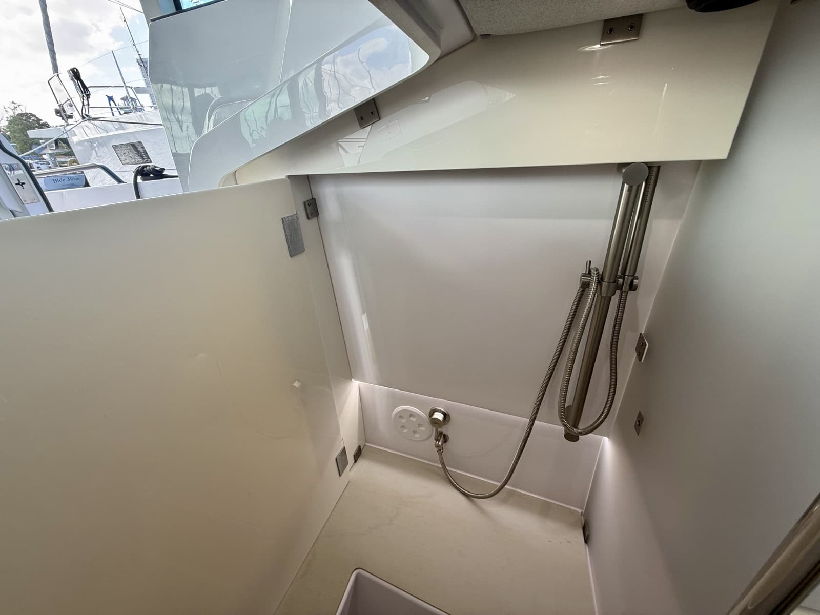 2021 Axopar 37 XC Cross Cabin - Photo 34