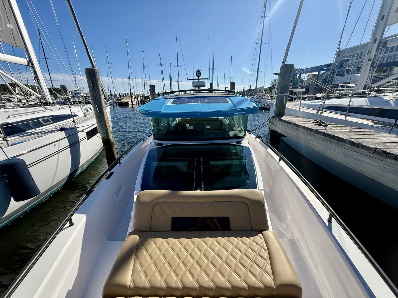 2021 Axopar 37 XC Cross Cabin - Photo 5