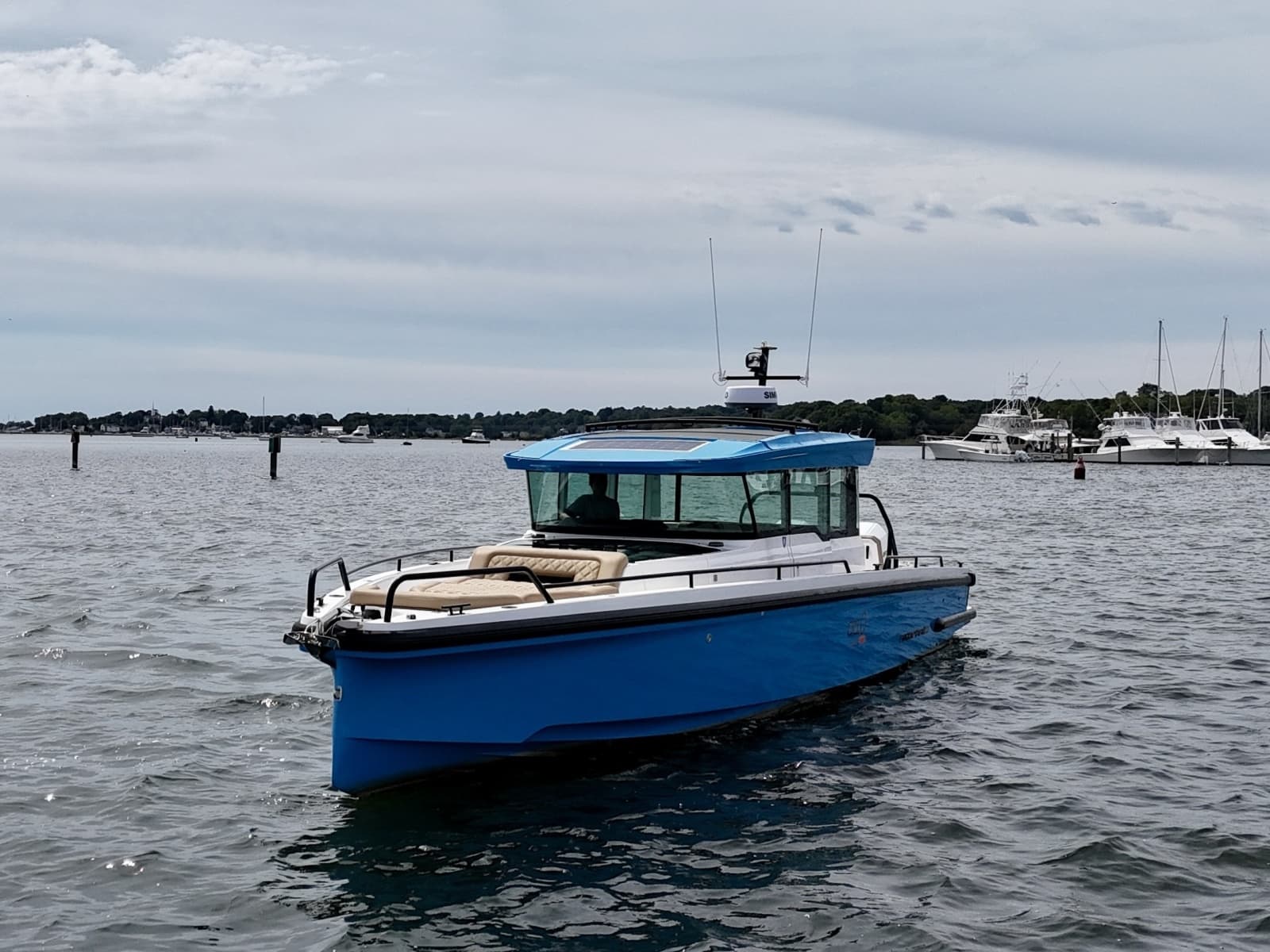2021 Axopar 37 XC Cross Cabin - Photo 4