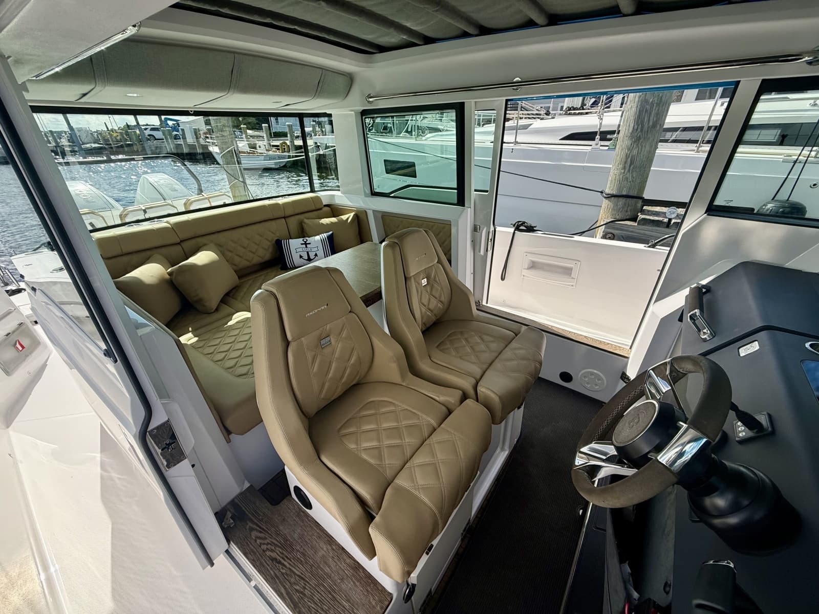 2021 Axopar 37 XC Cross Cabin - Photo 26