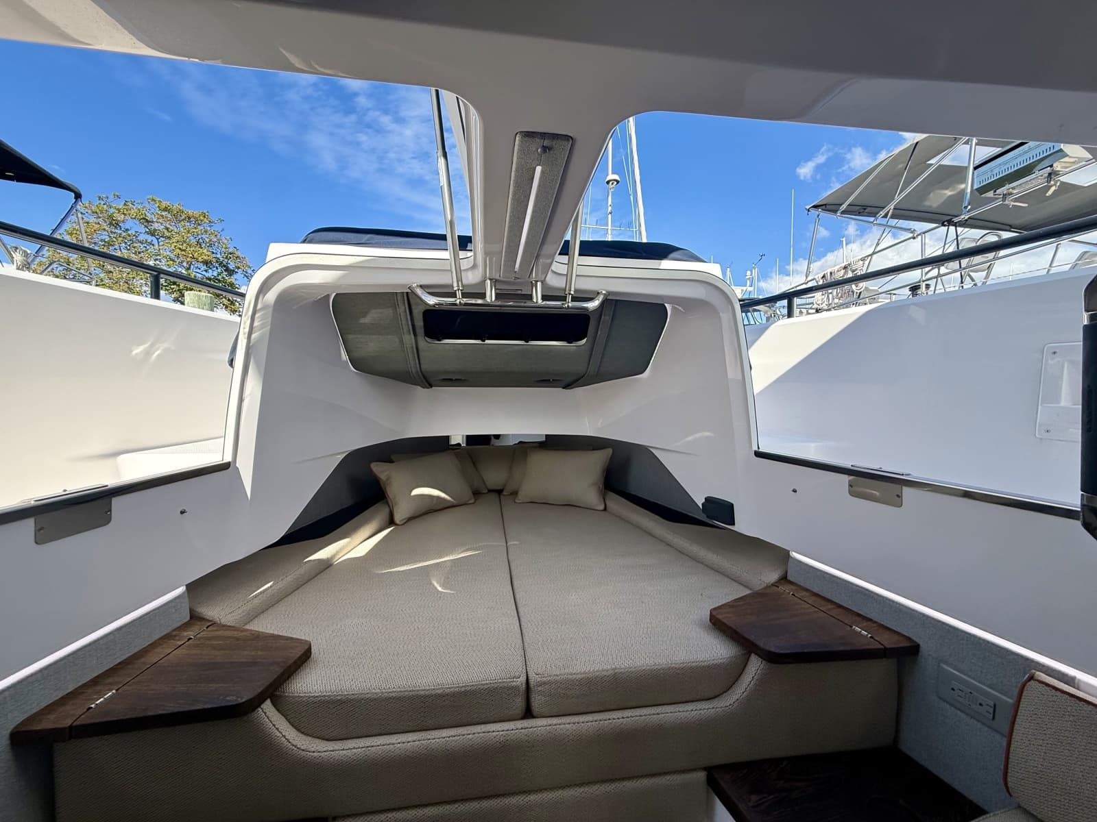 2021 Axopar 37 XC Cross Cabin - Photo 39