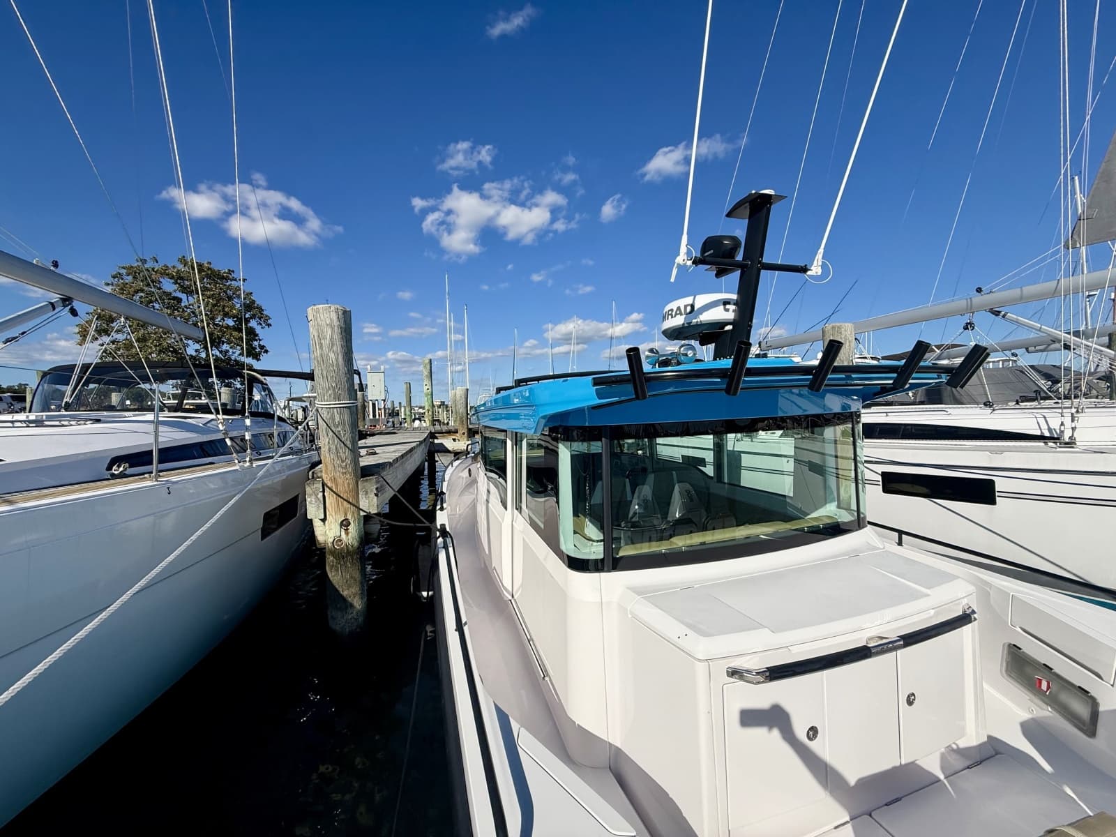 2021 Axopar 37 XC Cross Cabin - Photo 20