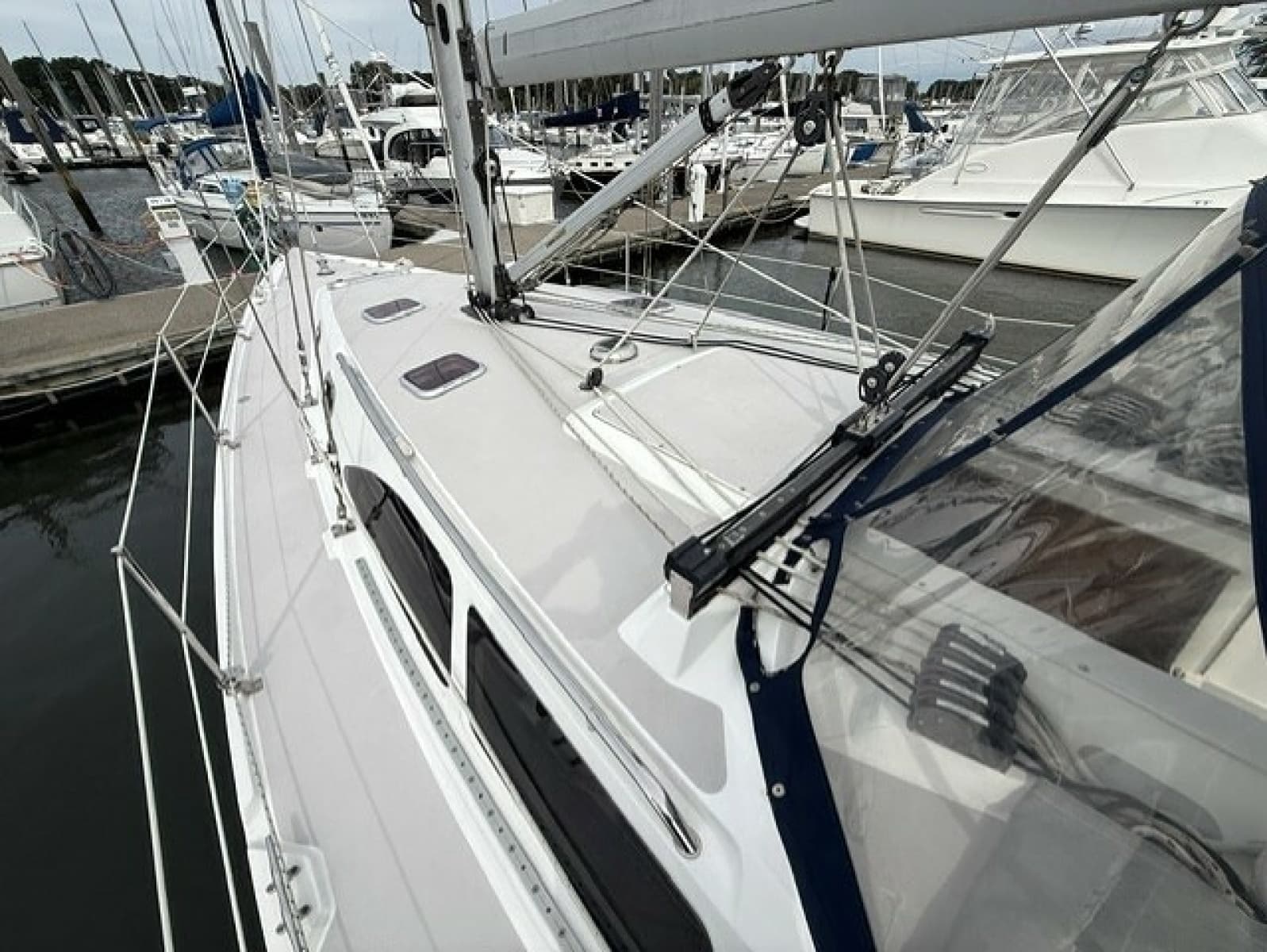 2009 Catalina 387 - Photo 9