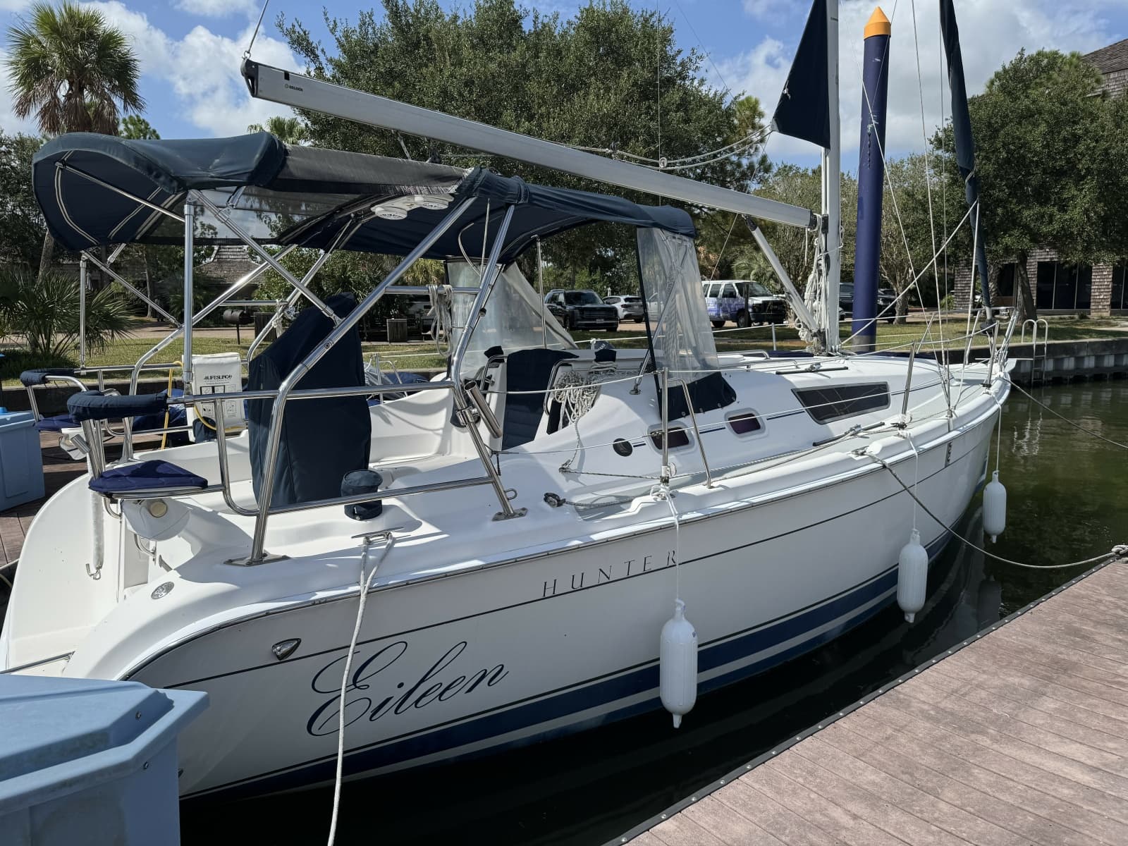 2007 Hunter 31 - Photo 1