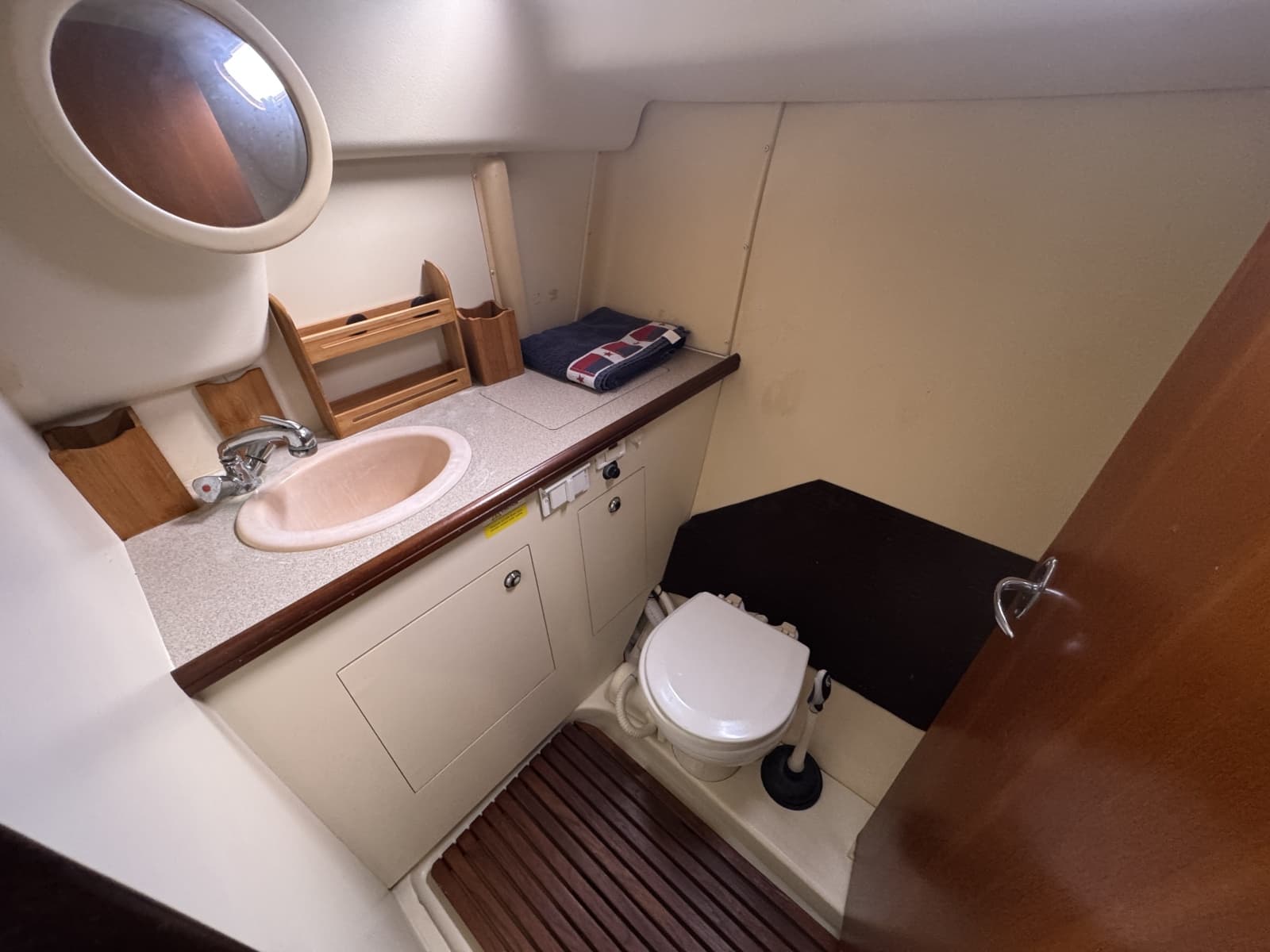 2007 Hunter 31 - Photo 26