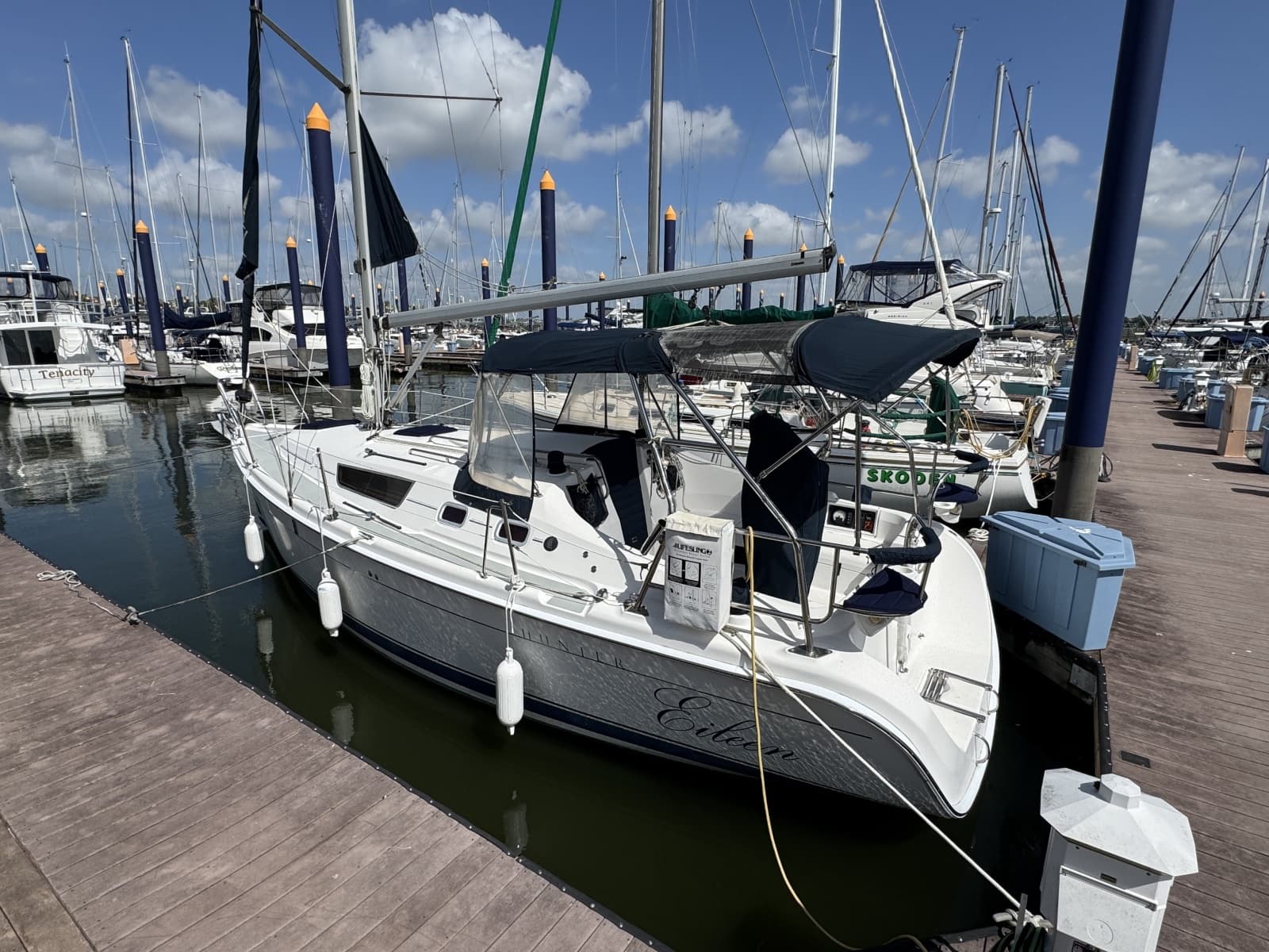 2007 Hunter 31 - Photo 2