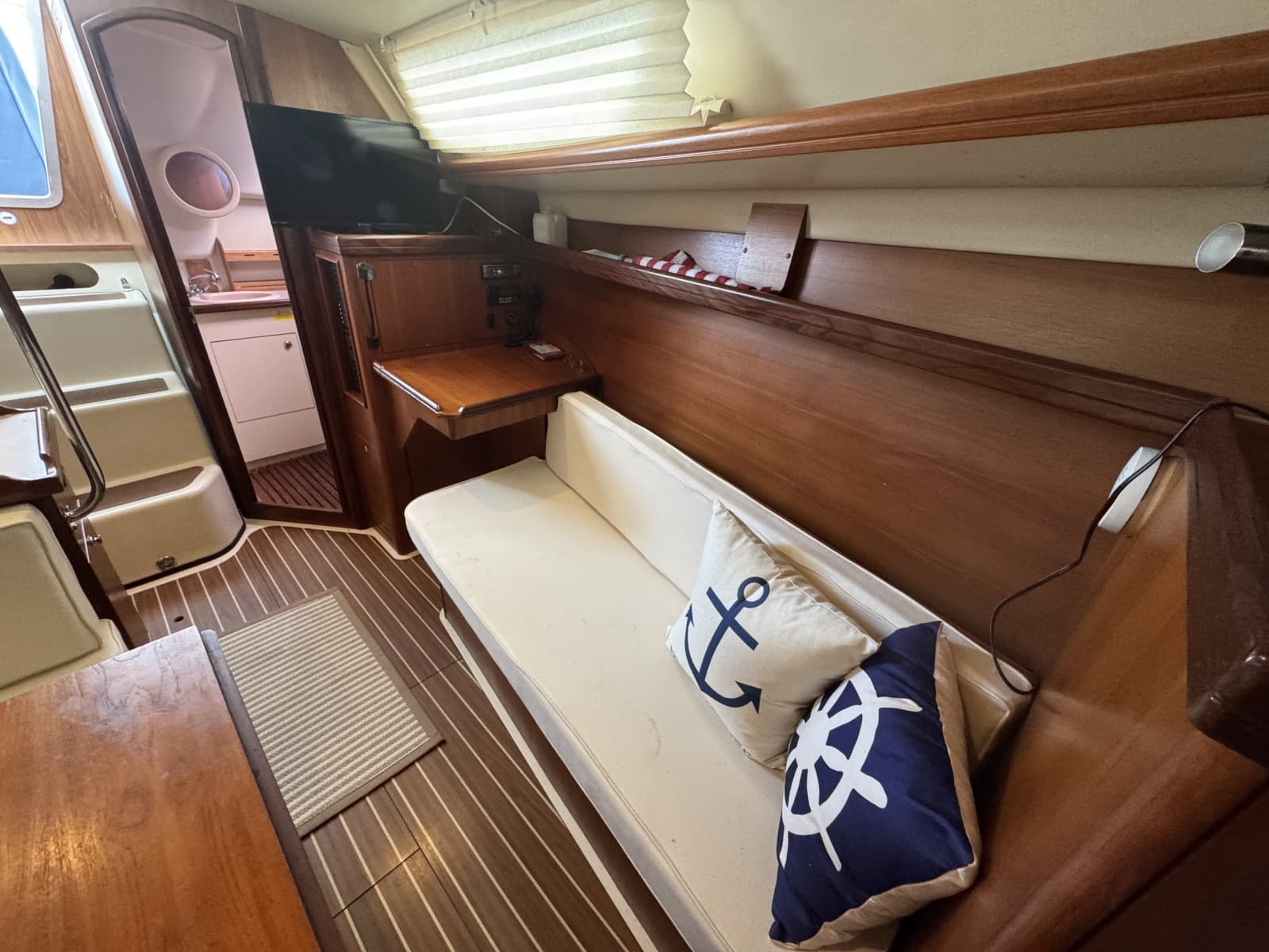 2007 Hunter 31 - Photo 19